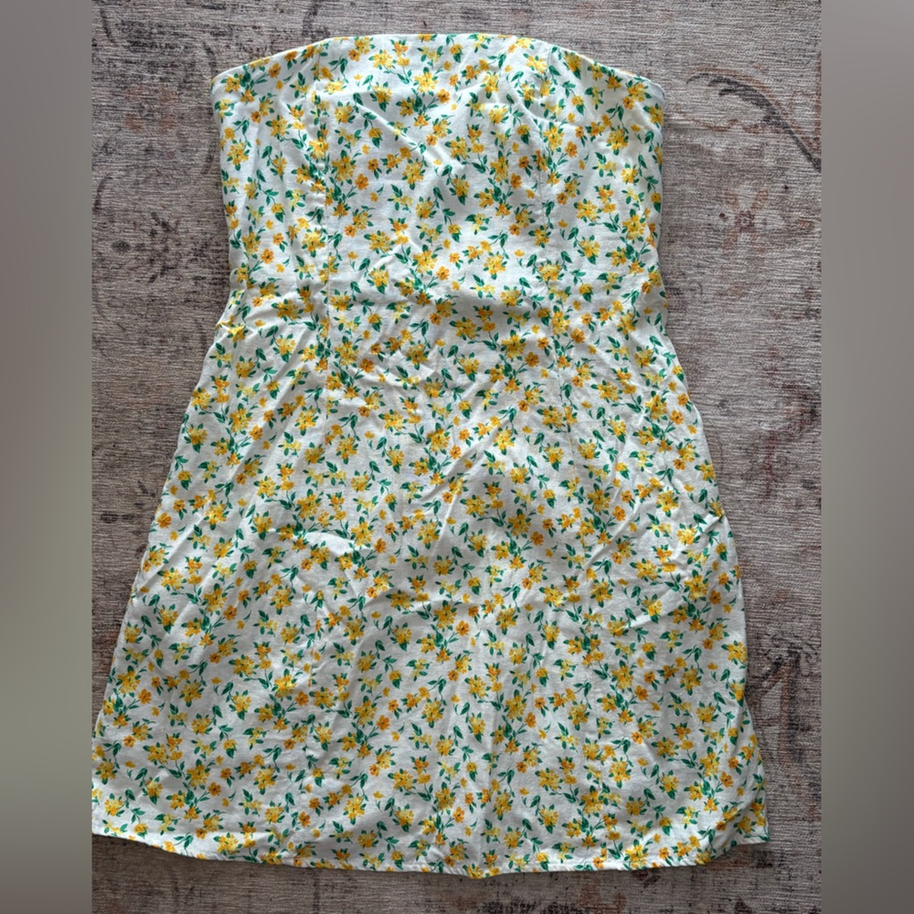 Old Navy linen blend Floral Smocked Strapless Dress